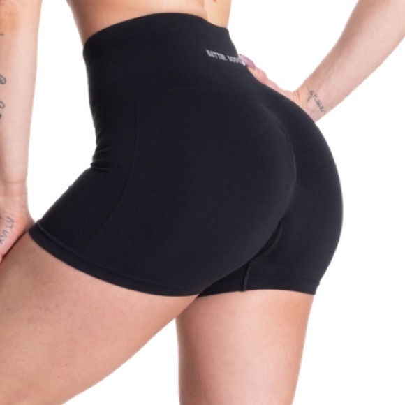 Better Bodies Scrunch Short - Picture 4 of 6